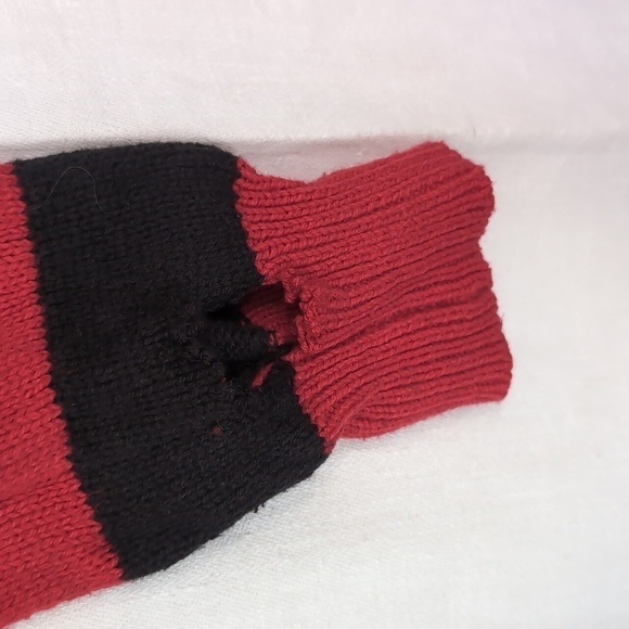 Spirit Halloween Red Black Striped Freddy Krueger Crewneck Sweater Large - Picture 4 of 5